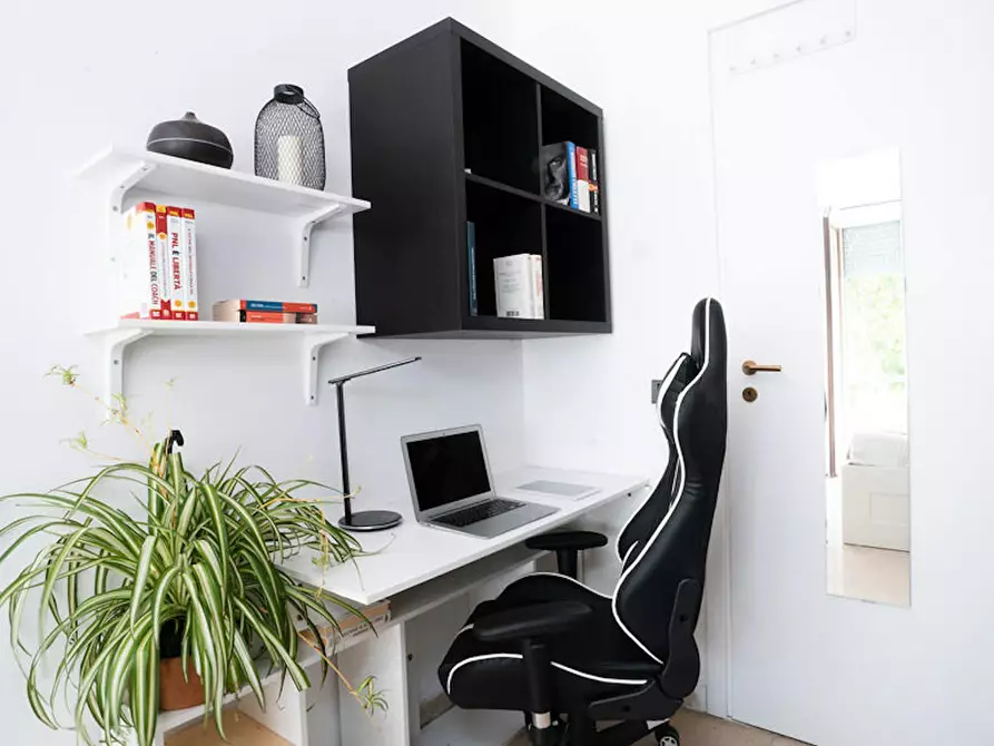 Immagine 2 di Camera in affitto  in Viale Papiniano a Milano