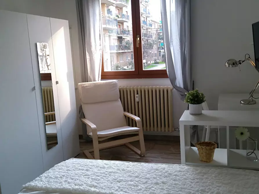 Immagine 1 di Camera in affitto  in Via Carlo Valvassori Peroni a Milano