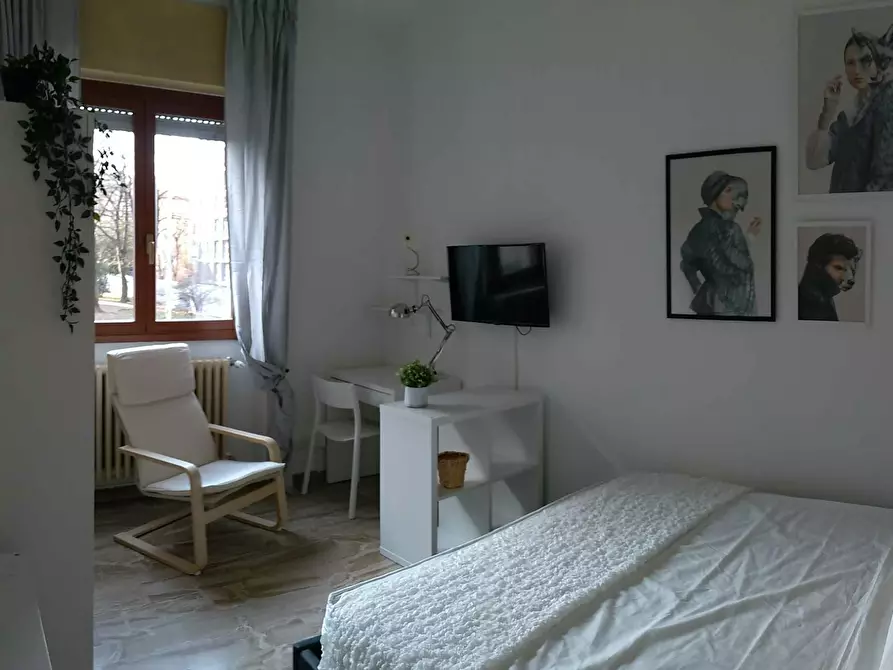 Immagine 2 di Camera in affitto  in Via Carlo Valvassori Peroni a Milano