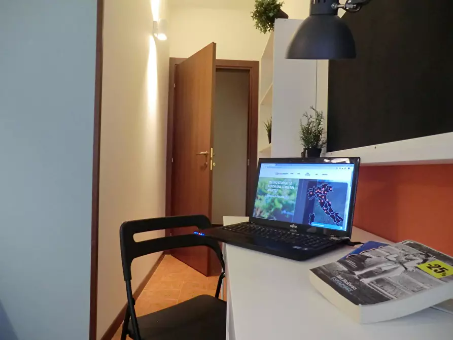 Immagine 4 di Camera in affitto  in Via San Roberto Bellarmino a Padova