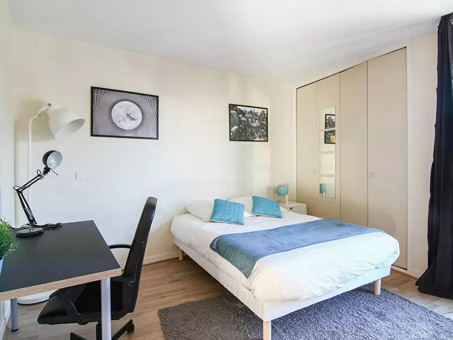 Immagine 1 di Camera in affitto  in Avenue d'Alsace-Lorraine a Rueil-Malmaison