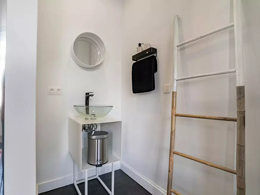 Immagine 3 di Camera in affitto  in Rue Huart Chapel a Charleroi