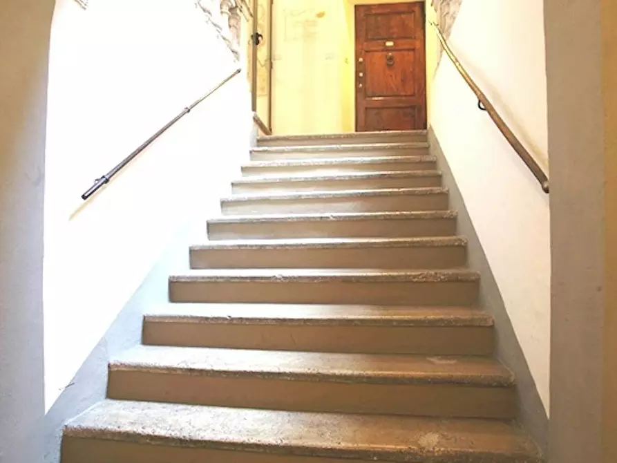 Immagine 10 di Camera condivisa in affitto  in Via del Porrione a Siena