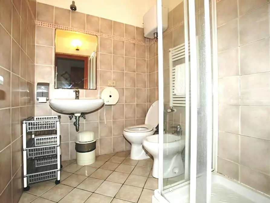 Immagine 8 di Camera condivisa in affitto  in Via del Porrione a Siena