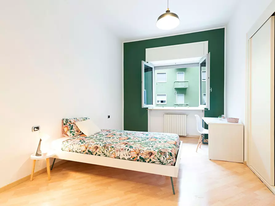 Immagine 2 di Camera in affitto  in Via Andrea Costa a Milano