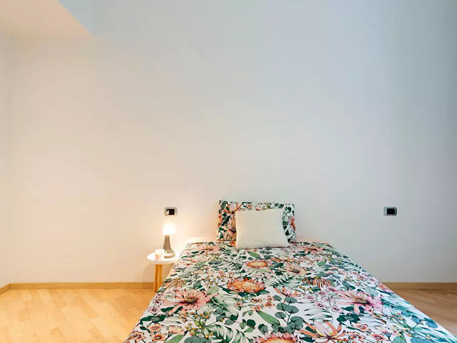 Immagine 4 di Camera in affitto  in Via Andrea Costa a Milano