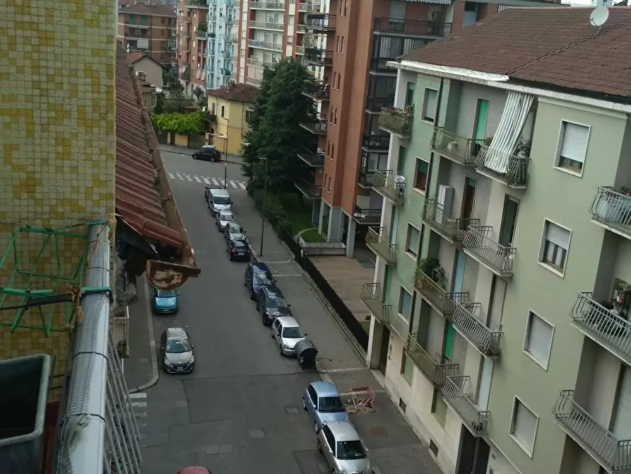 Immagine 9 di Camera in affitto  in Via Trinità a Torino