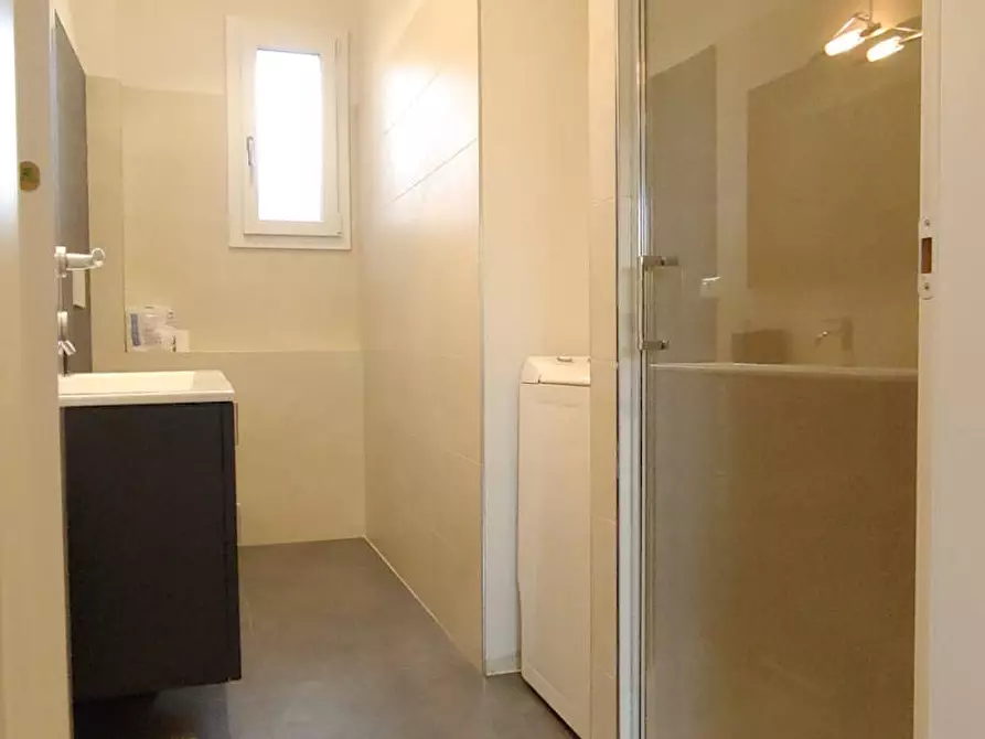 Immagine 9 di Appartamento in affitto  in Via Francesco Baracca a Bologna