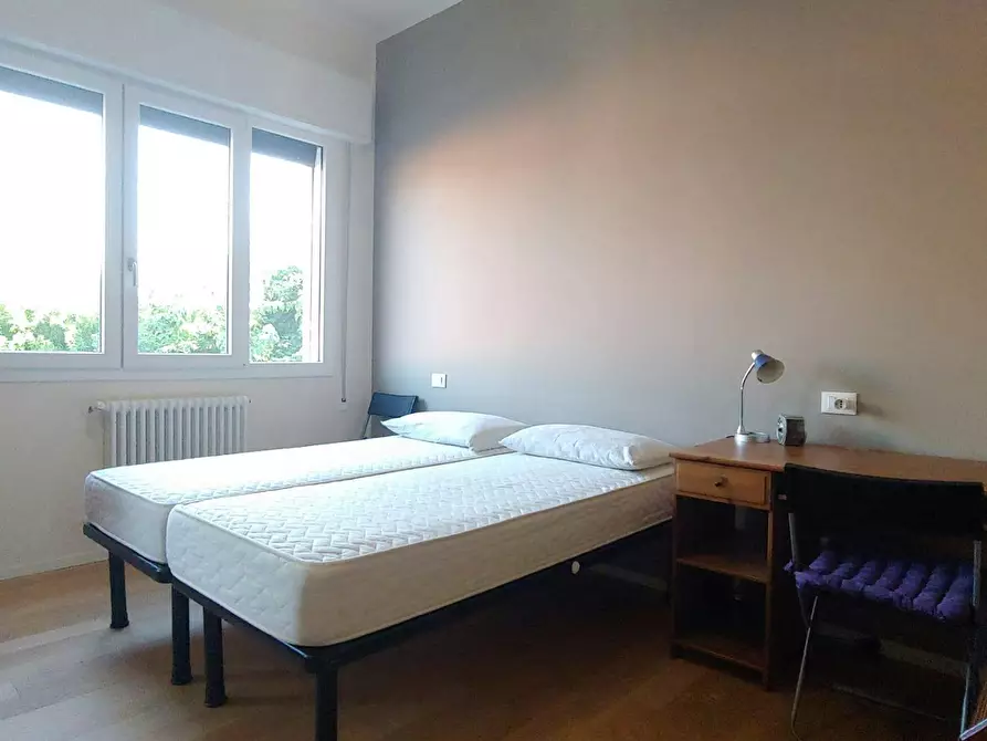 Immagine 6 di Appartamento in affitto  in Via Francesco Baracca a Bologna