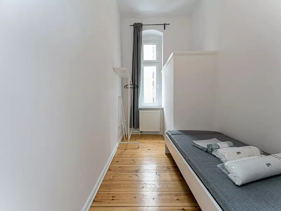 Immagine 3 di Camera in affitto  in Hermannstraße a Berlin