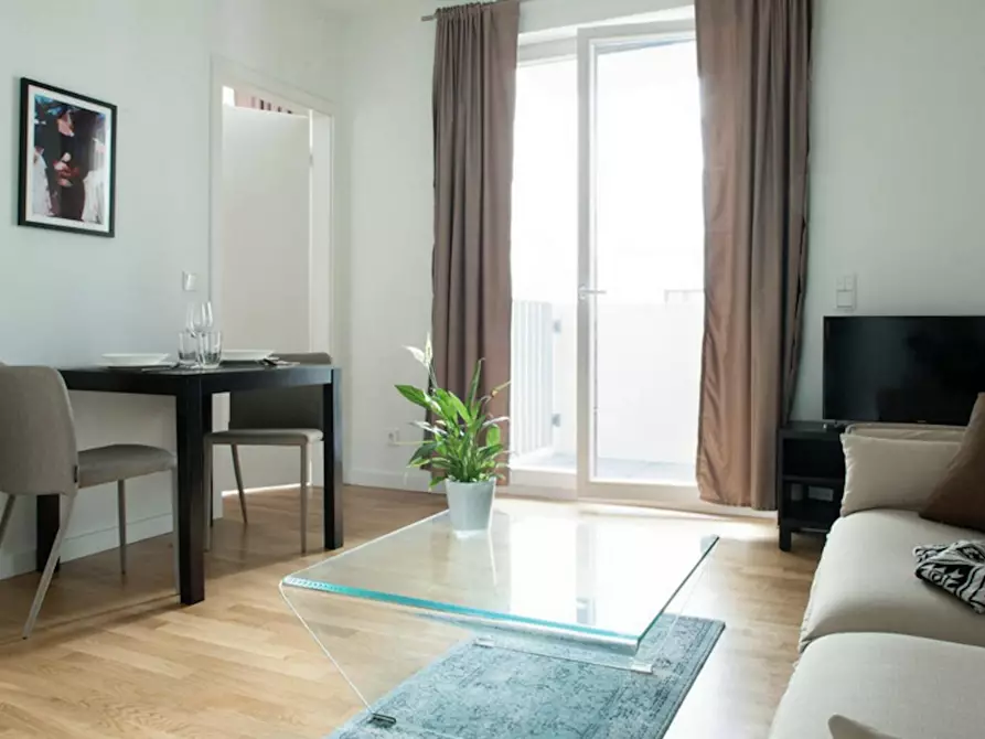 Immagine 4 di Appartamento in affitto  in Chausseestraße a Berlin