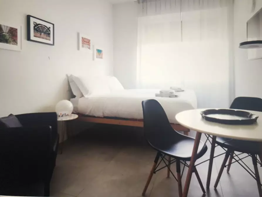 Immagine 1 di Appartamento in affitto  in Via Giovanni Battista Sammartini a Milano