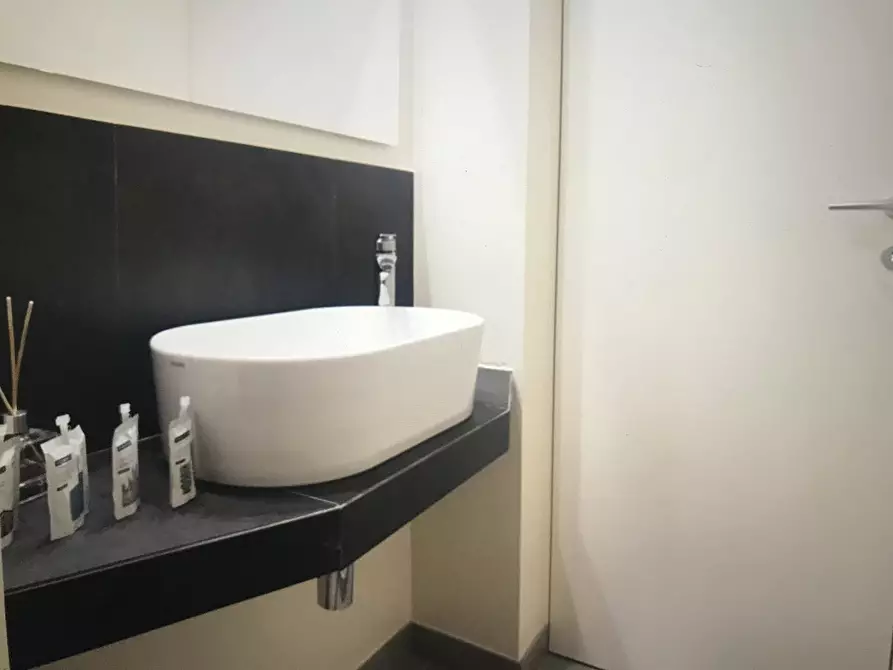 Immagine 3 di Appartamento in affitto  in Via Giovanni Battista Sammartini a Milano