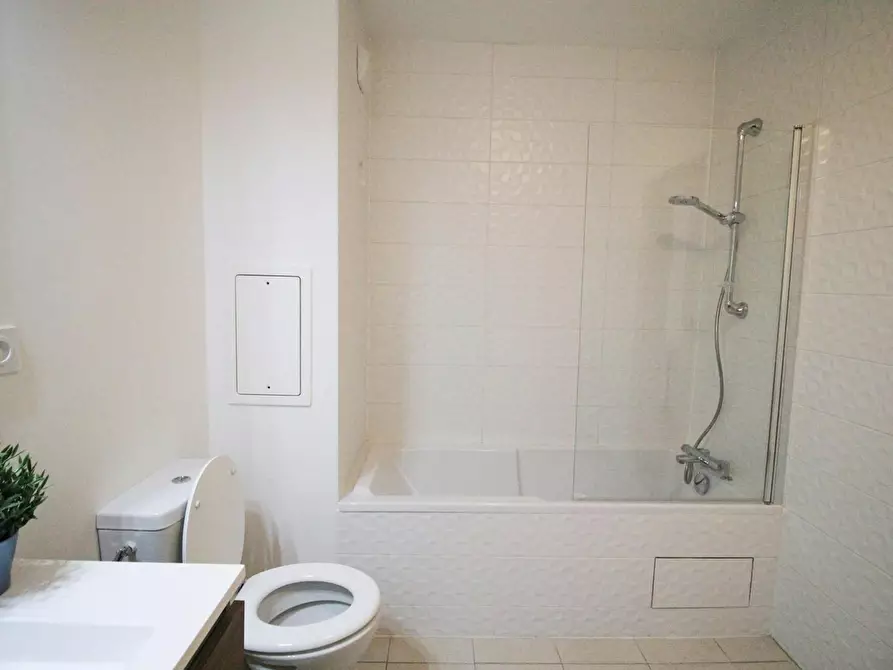 Immagine 9 di Camera in affitto  in Rue Mozart a Clichy