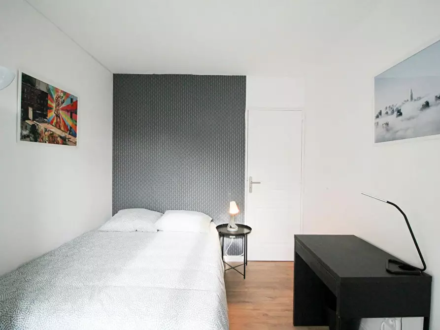 Immagine 1 di Camera in affitto  in Rue Mozart a Clichy