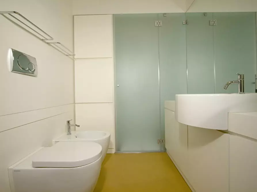 Immagine 8 di Appartamento in affitto  in Via Mascarella a Bologna