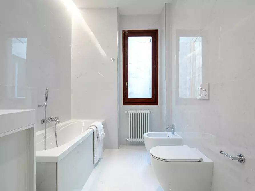 Immagine 10 di Appartamento in affitto  in Via dei Guicciardini a Firenze