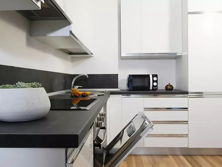 Immagine 5 di Appartamento in affitto  in Via Giuseppe Candiani a Milano