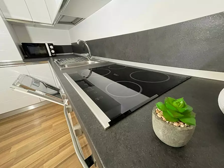 Immagine 9 di Appartamento in affitto  in Via Giuseppe Candiani a Milano