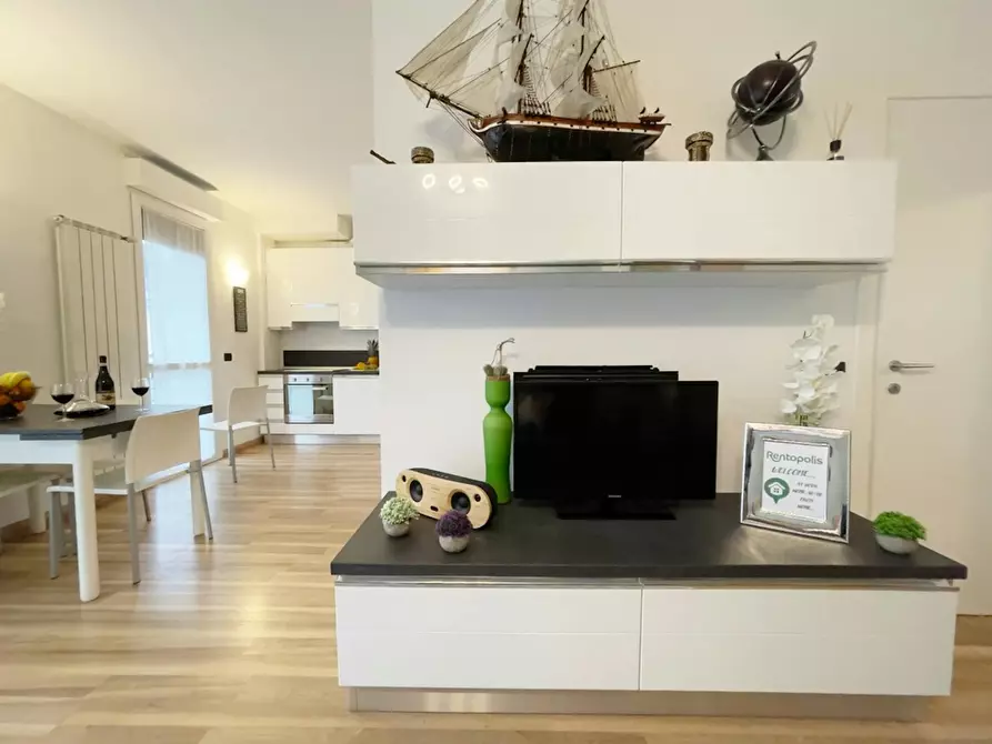 Immagine 6 di Appartamento in affitto  in Via Giuseppe Candiani a Milano