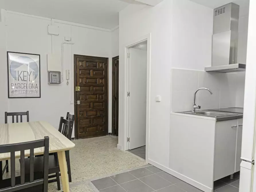 Immagine 9 di Camera in affitto  in Carrer de Vila i Vilà a Barcelona