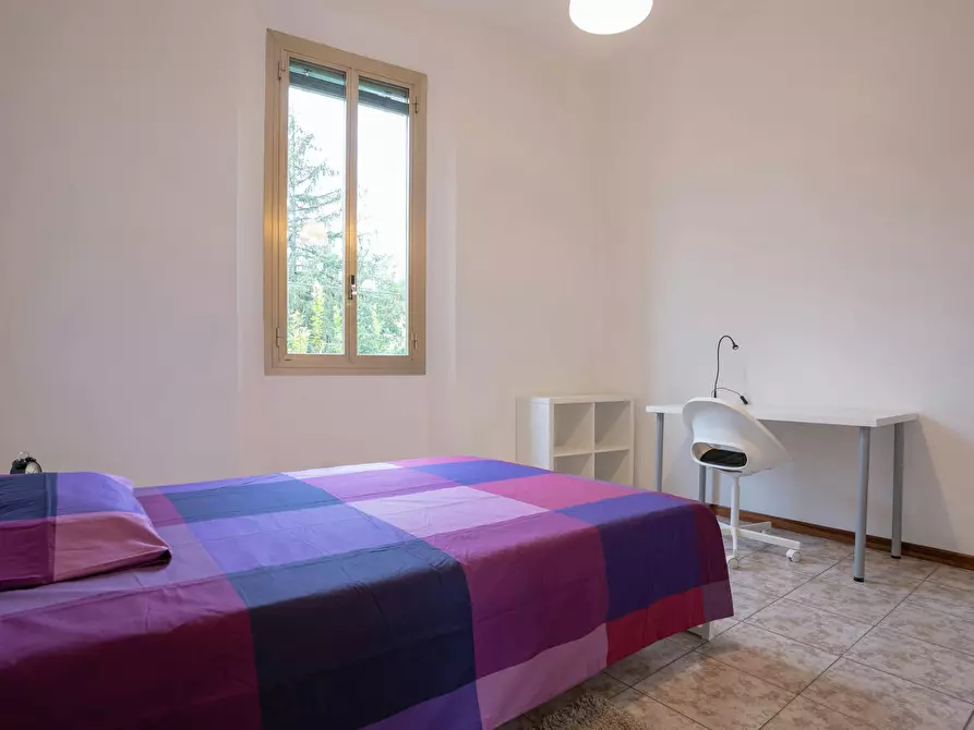 Immagine 7 di Camera in affitto  in Via Pompeo Vizzani a Bologna