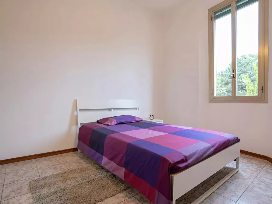 Immagine 6 di Camera in affitto  in Via Pompeo Vizzani a Bologna