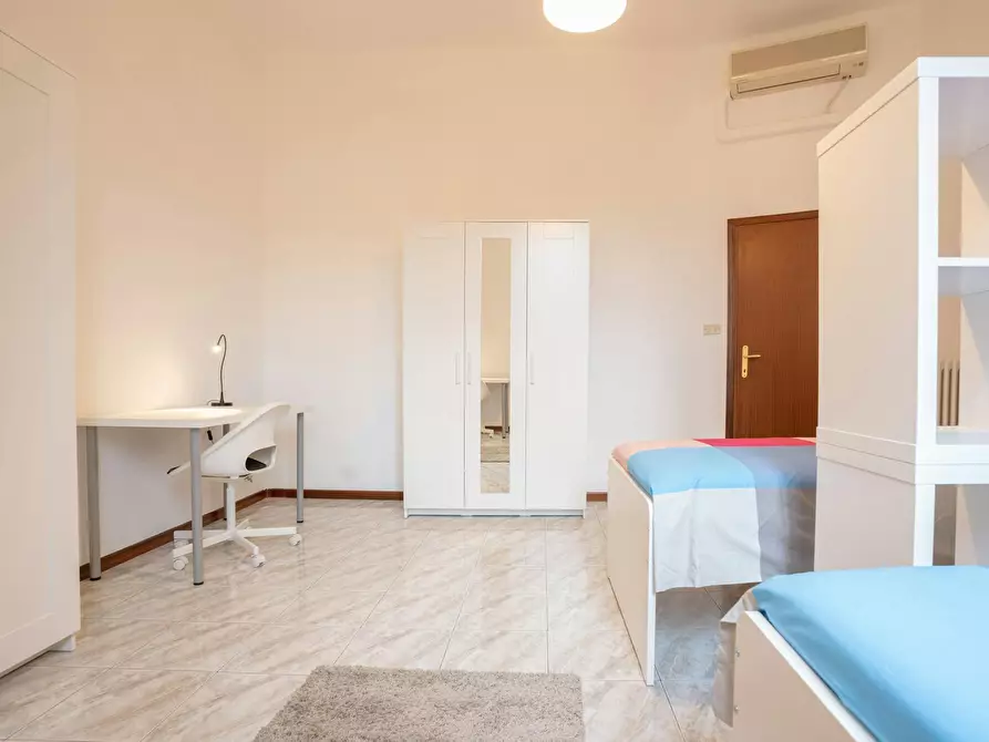 Immagine 6 di Camera condivisa in affitto  in Via Pompeo Vizzani a Bologna