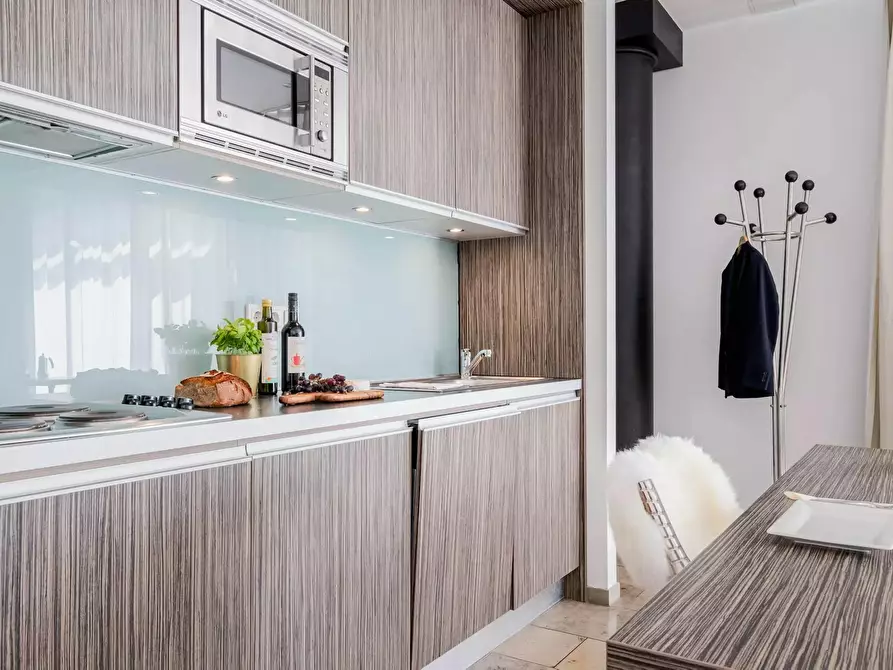 Immagine 8 di Appartamento in affitto  in Stephanienstraße a Düsseldorf