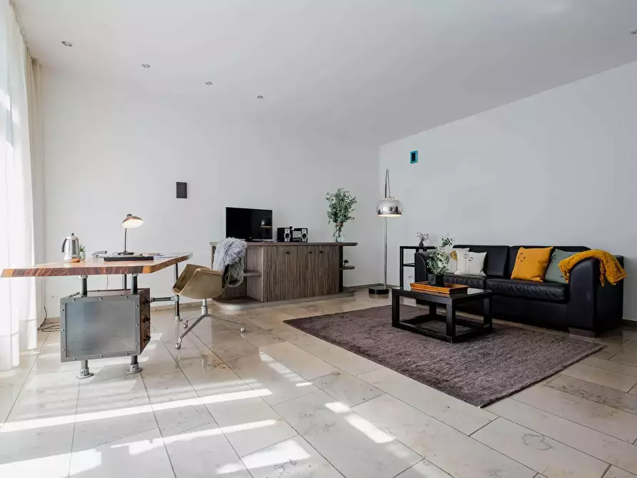 Immagine 4 di Appartamento in affitto  in Stephanienstraße a Düsseldorf