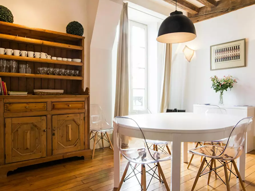 Immagine 6 di Appartamento in affitto  in Rue des Bons Enfants a Dijon