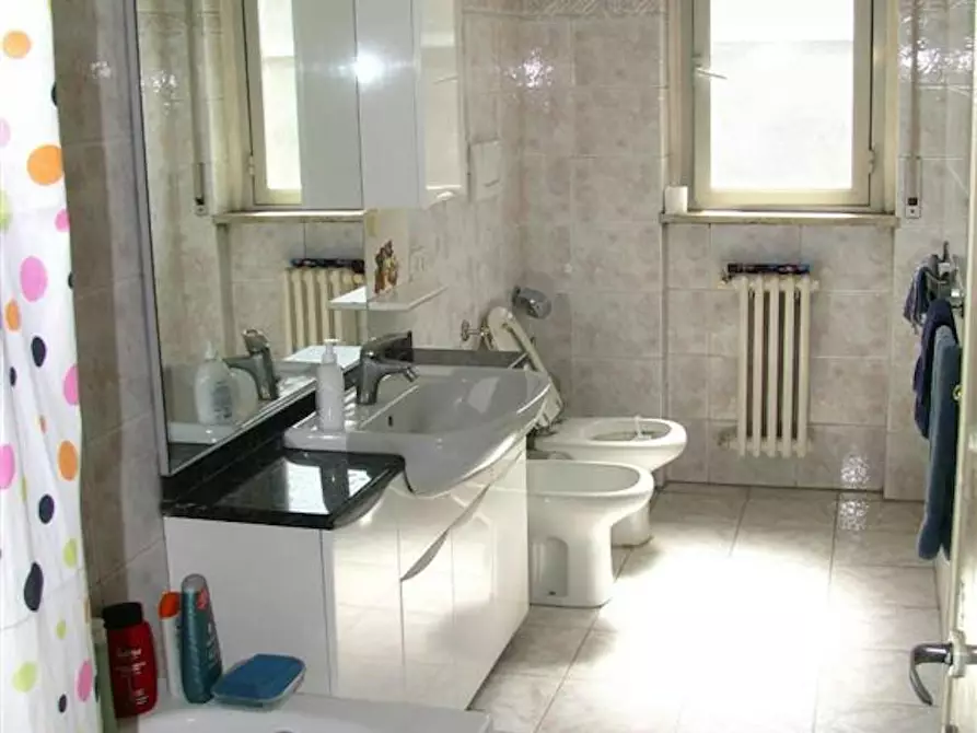 Immagine 5 di Camera in affitto  in Via Raffaello Giolli a Milano