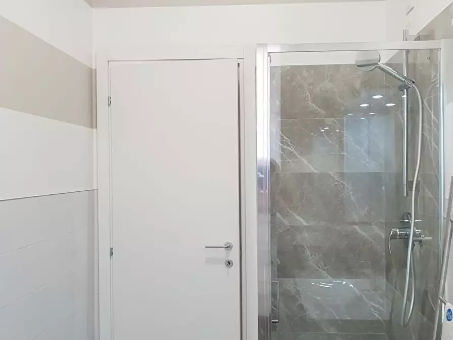 Immagine 6 di Camera in affitto  in Via Disciplini a Milano