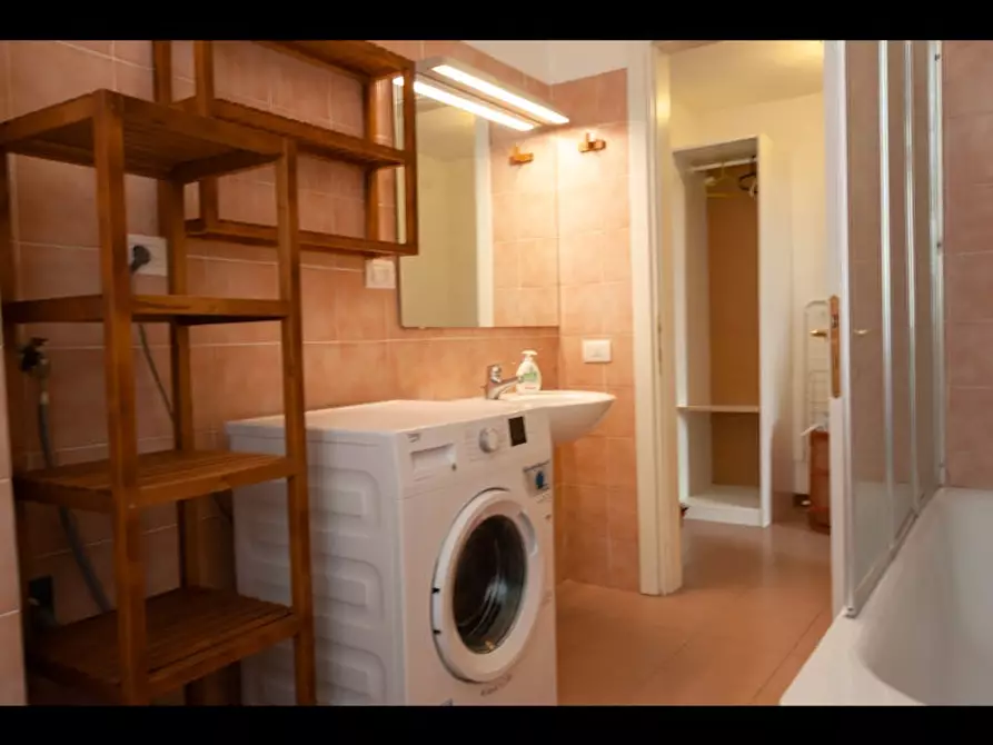 Immagine 4 di Camera condivisa in affitto  in Via Nicola Palmieri a Milano