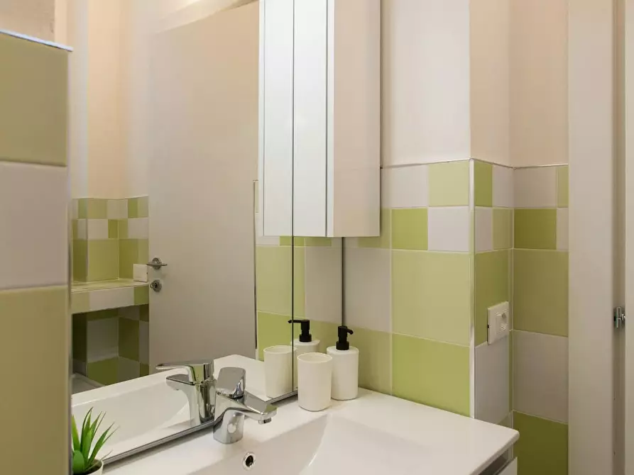 Immagine 7 di Camera in affitto  in Via Lomellina a Milano