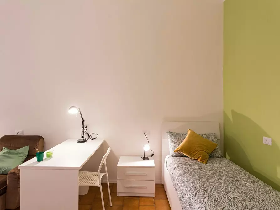 Immagine 3 di Camera condivisa in affitto  in Via Lomellina a Milano