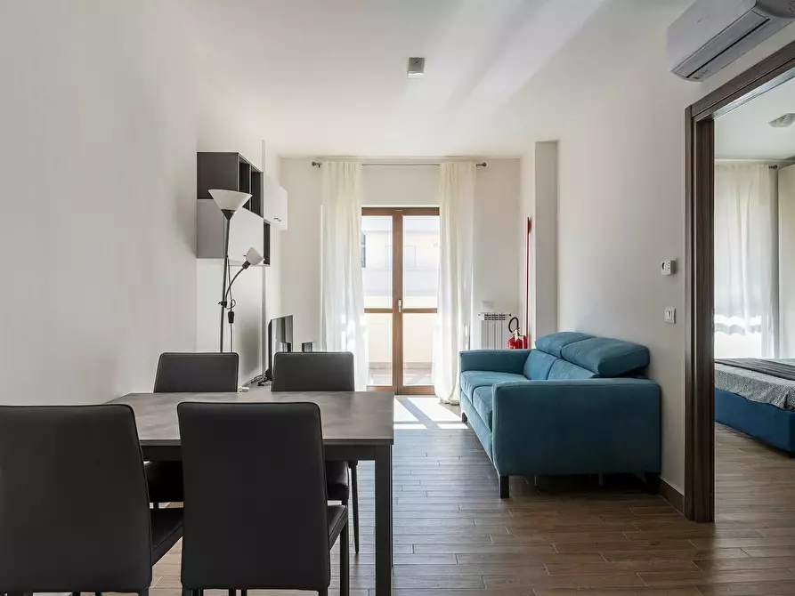 Immagine 4 di Appartamento in affitto  in Via Luigi De Marchi a Roma
