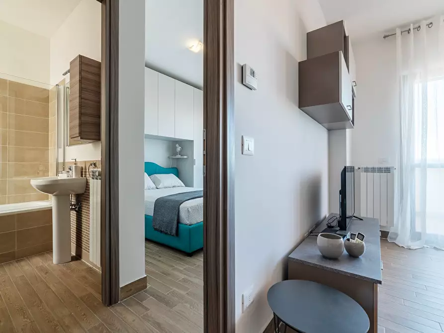 Immagine 10 di Appartamento in affitto  in Via Luigi De Marchi a Roma