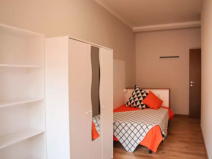 Immagine 4 di Camera in affitto  in Via Tigellio a Cagliari