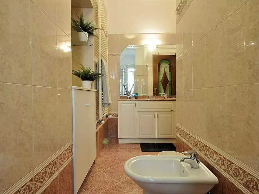 Immagine 5 di Camera in affitto  in Via Perosa a Torino