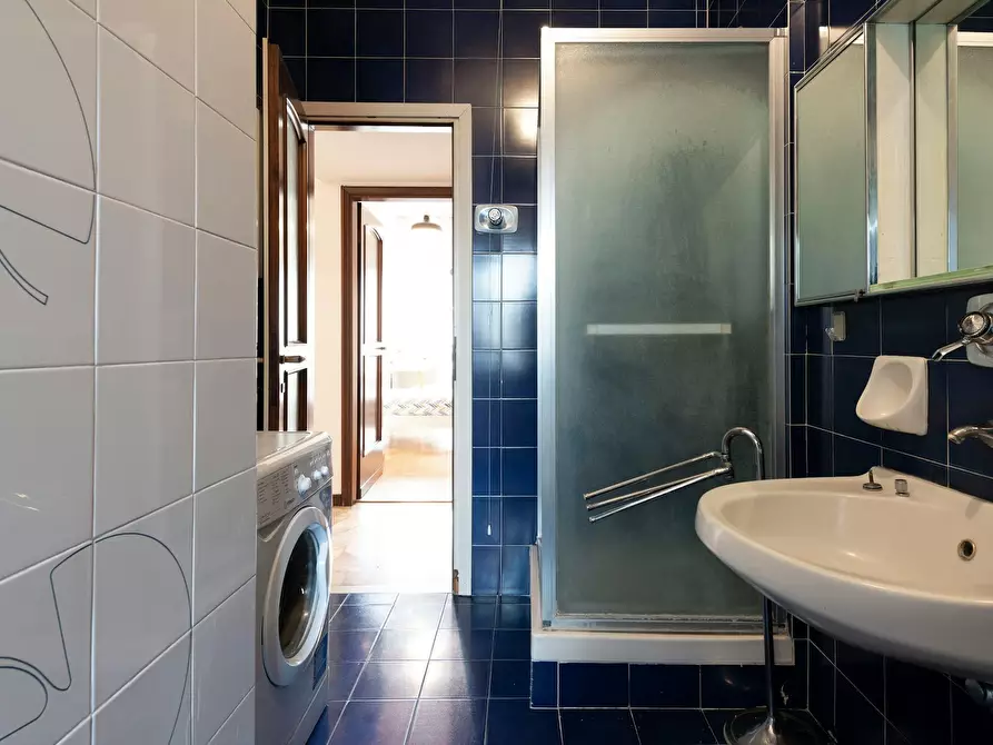 Immagine 10 di Camera in affitto  in Viale Beatrice d'Este a Milano