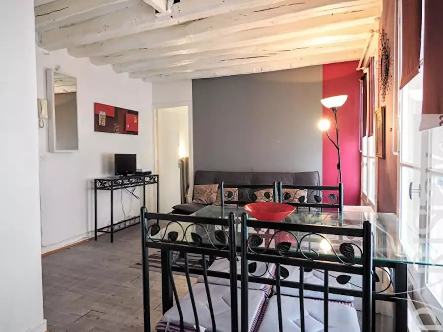 Immagine 4 di Appartamento in affitto  in Rue des Anglais a Paris 05
