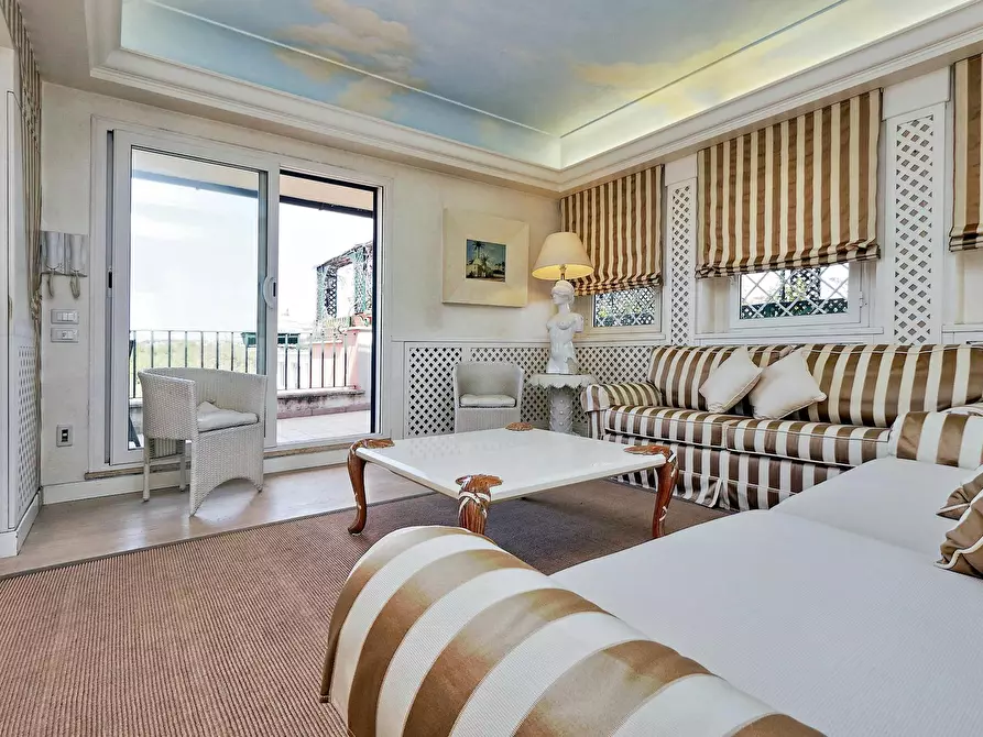 Immagine 2 di Appartamento in affitto  in Via della Botticella a Roma