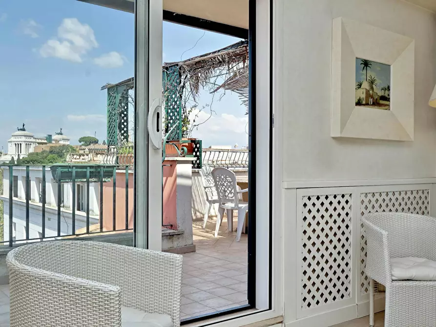 Immagine 4 di Appartamento in affitto  in Via della Botticella a Roma