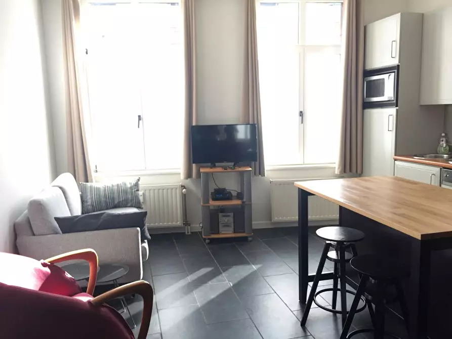 Immagine 4 di Appartamento in affitto  in Rue du Marché au Charbon a Bruxelles