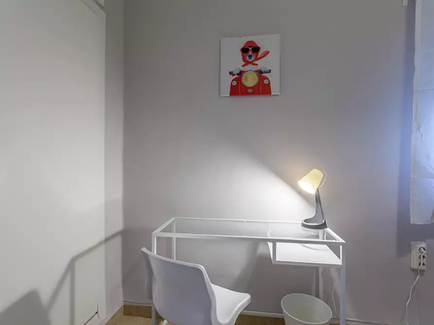 Immagine 2 di Camera in affitto  in Calle Honorato Juan a Valencia