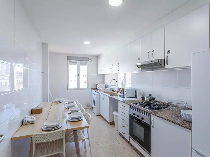 Immagine 6 di Camera in affitto  in Calle Honorato Juan a Valencia