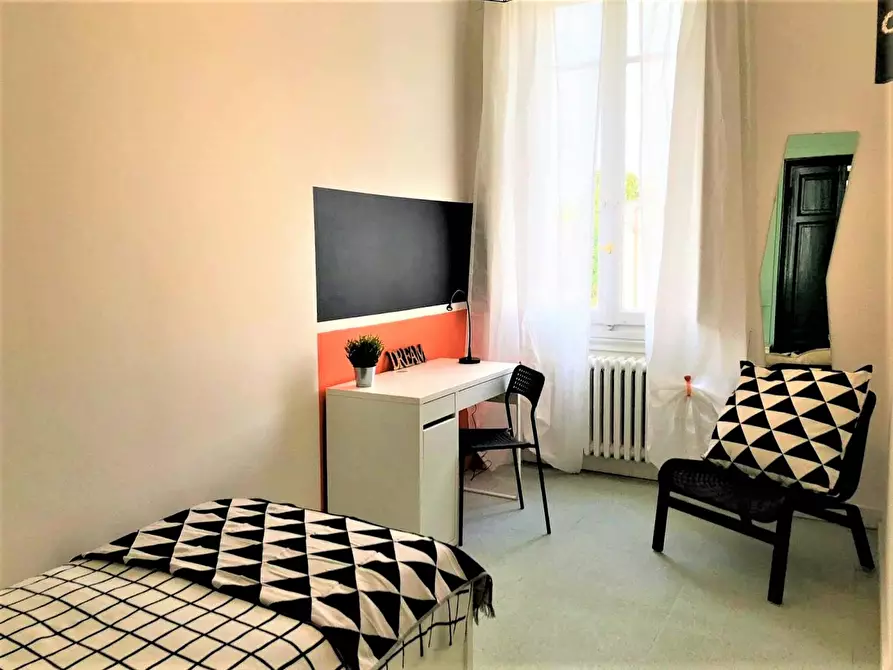 Immagine 2 di Camera in affitto  in Via della Cernaia a Firenze