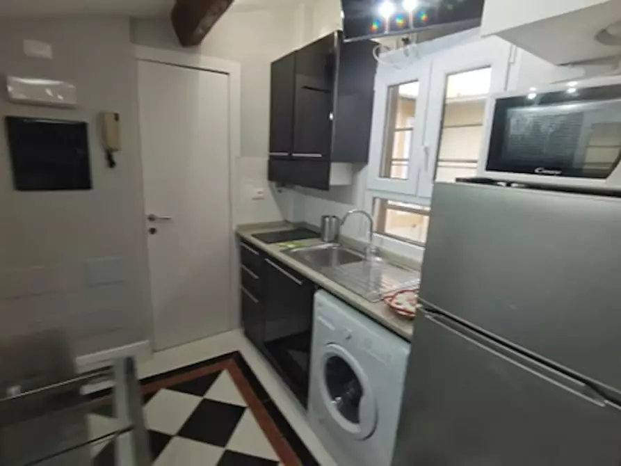 Immagine 9 di Appartamento in affitto  in Via San Zanobi a Firenze
