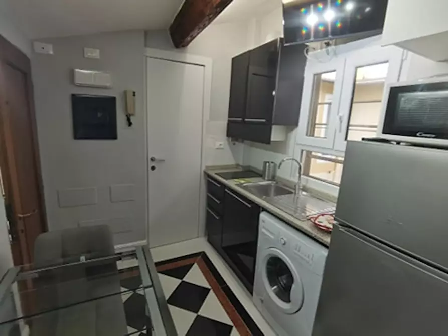 Immagine 7 di Appartamento in affitto  in Via San Zanobi a Firenze